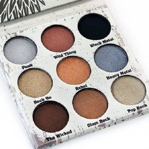 Crown Pro Glam Metals eyeshadow palette - new